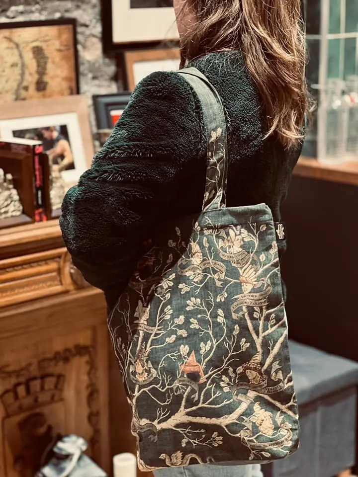 Tote bag Minalima Tapisserie des Black – Image 5